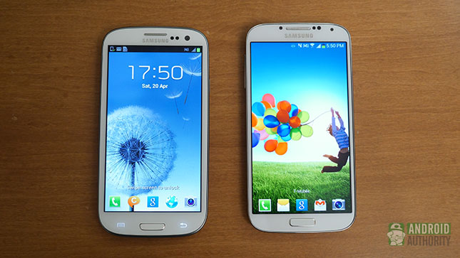 Galaxy Active, S4 and tablet coming this summer, WSJ says