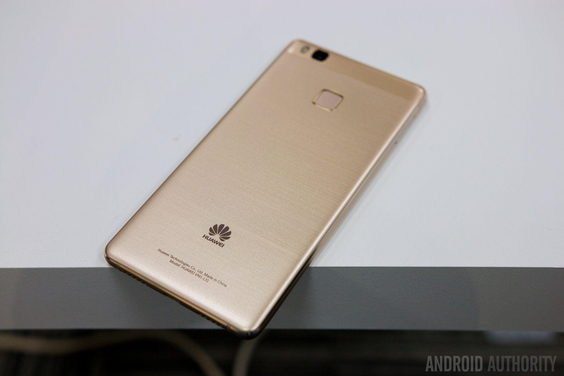 HUAWEI P9 Lite hands on - Android Authority