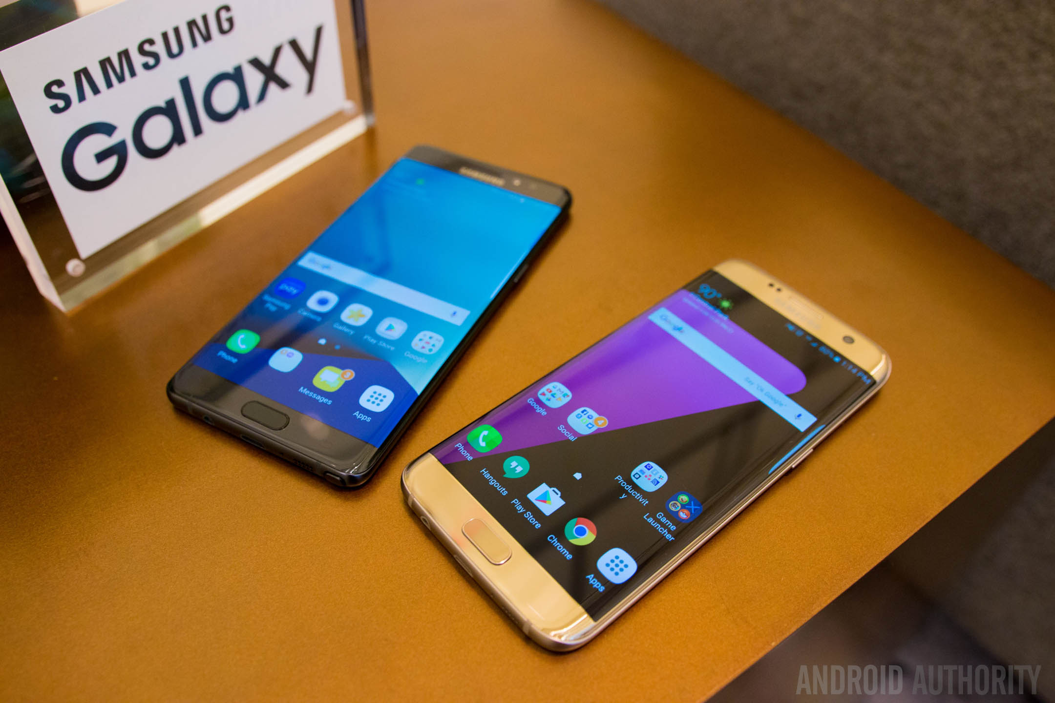 Ciro kiem distillatie Samsung Galaxy Note 7 vs Galaxy S7 Edge First Look - Android Authority