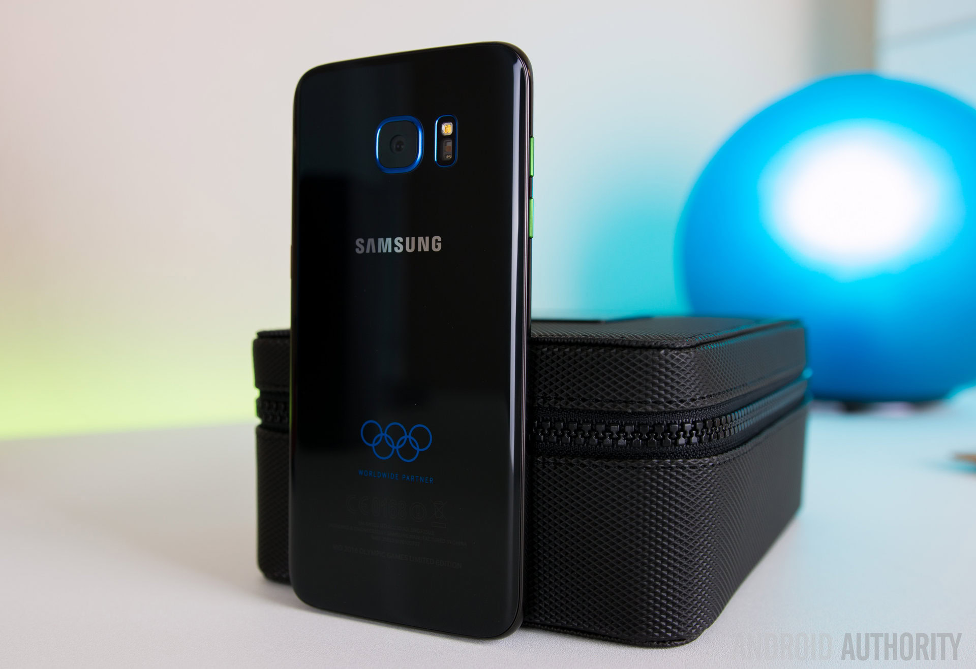 Samsung Galaxy S7 Edge: Olympic Games Limited Edition overview