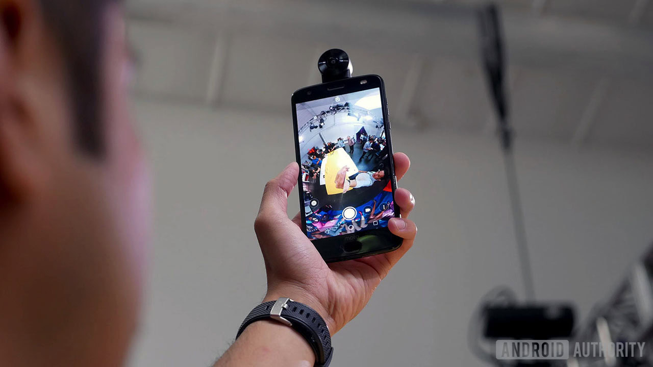 Hands on with Motorola's Z2 Force Edition and Moto 360 Camera mod