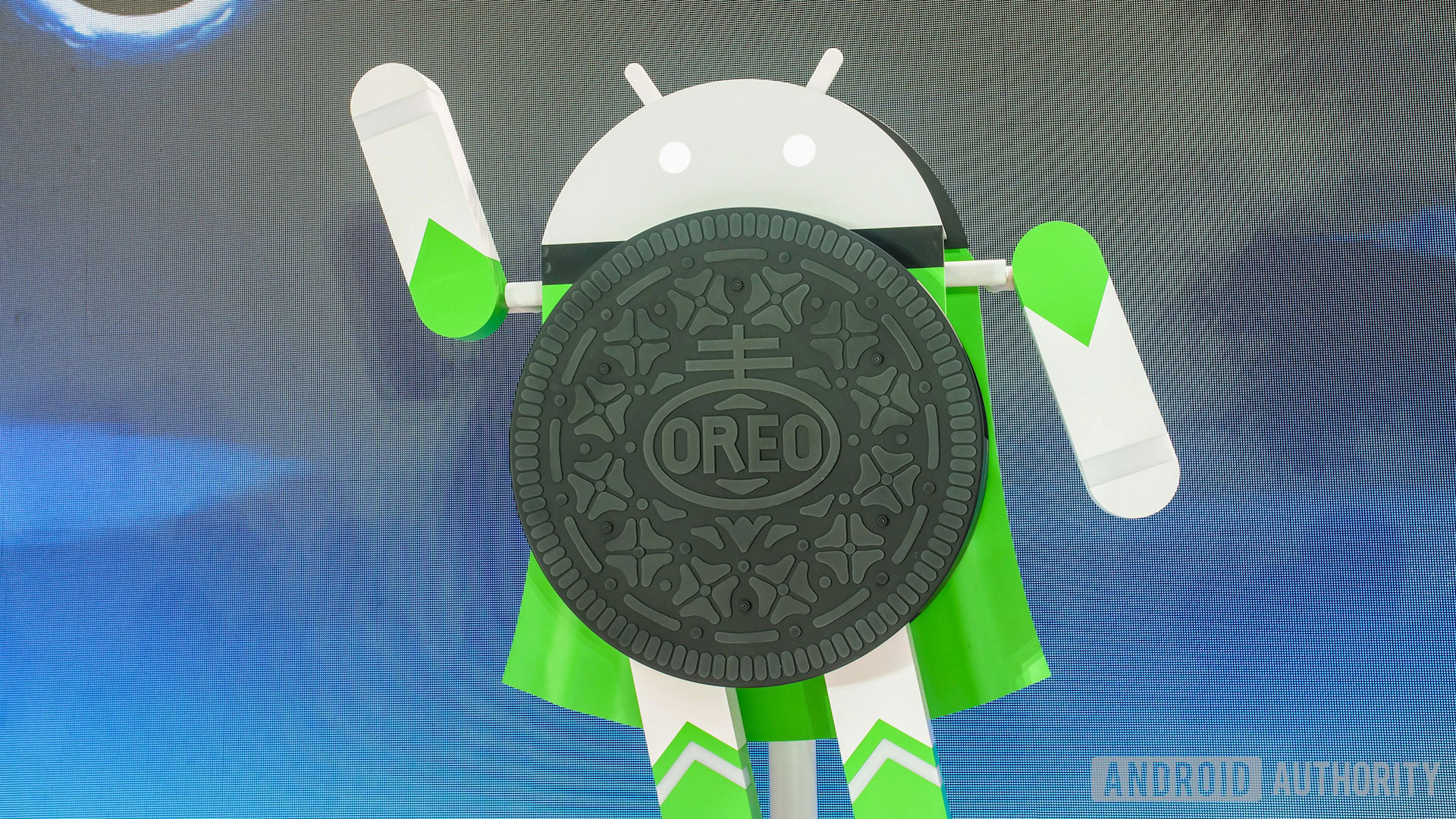 Android Oreo Statue 3