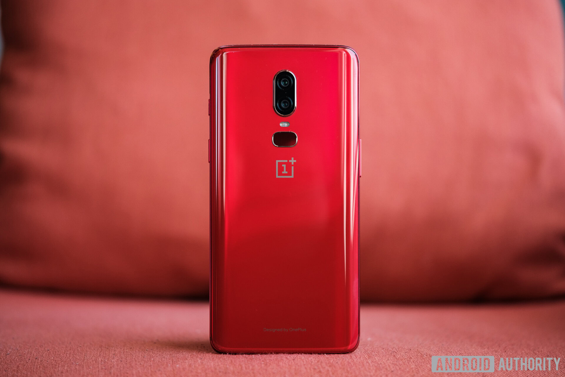 OnePlus 6 Red: availability, date, and hands-on photos