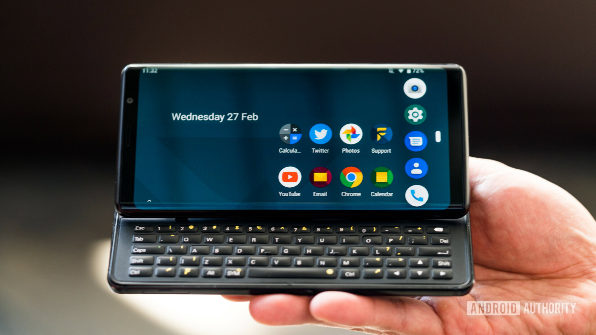 Droid Phone With Keyboard