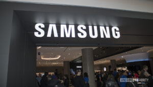 Samsung Experience Store visit: First of its kind, but it doesn't feel ...