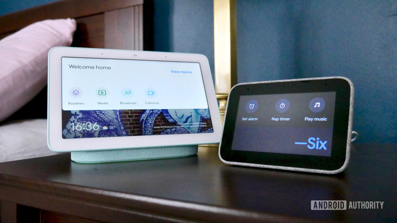 Lenovo Smart Clock vs Google Nest Hub: Which is better for the bedroom?