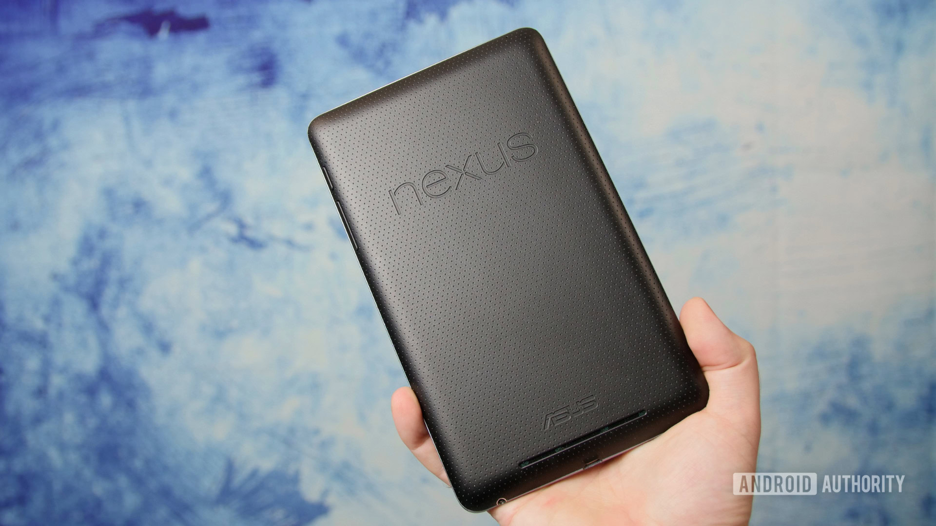 Google Nexus 7 ASUS back angle 2 aa