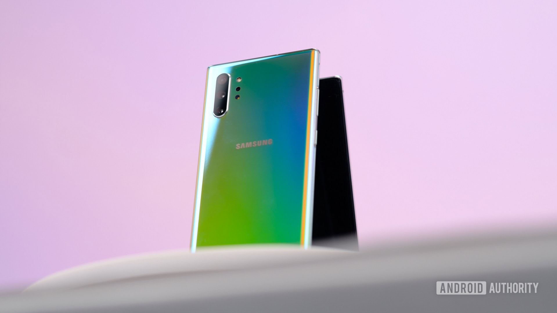 Aura White Samsung Galaxy Note10 5G up for pre-order in Korea -   news