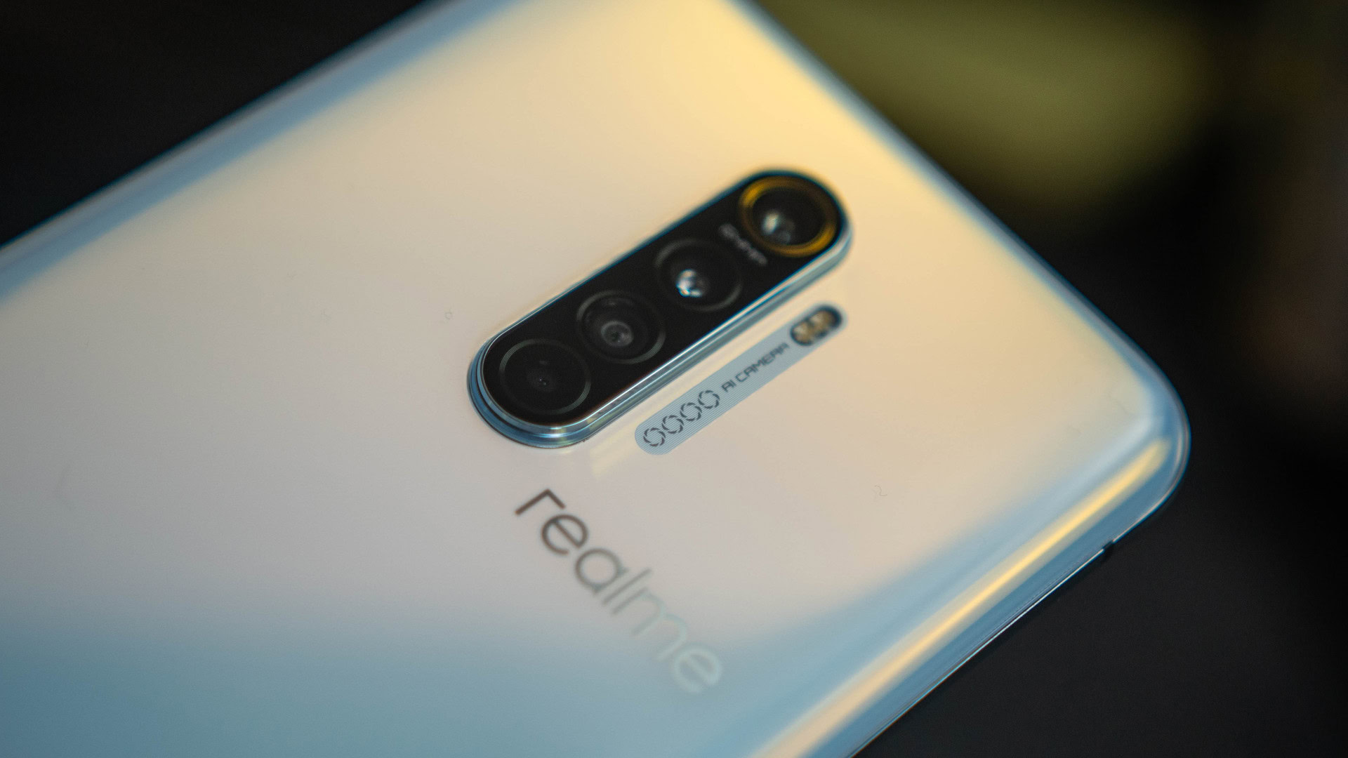 Realme Teases Upcoming Smartphone With a Periscope Camera