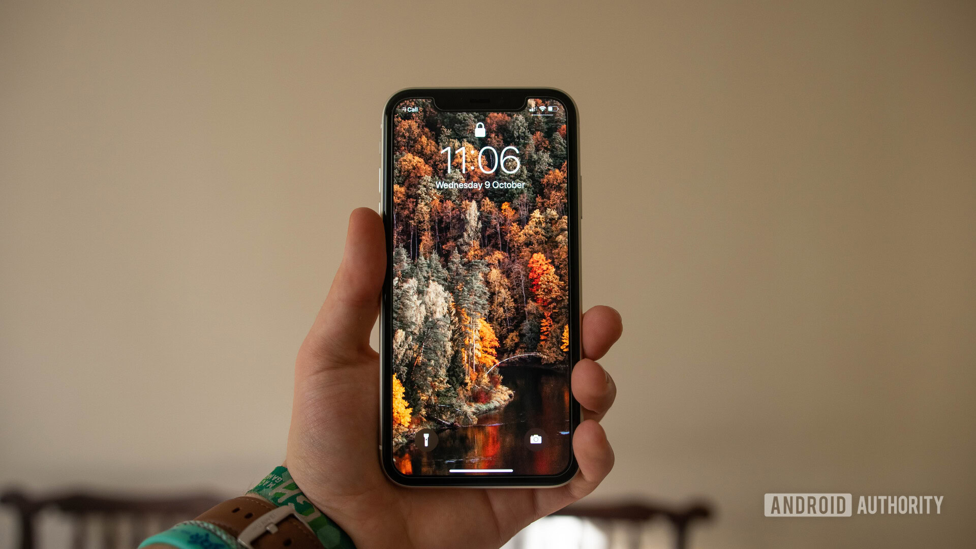 Apple iPhone 11 affordable flagships Apple finally review: takes seriously