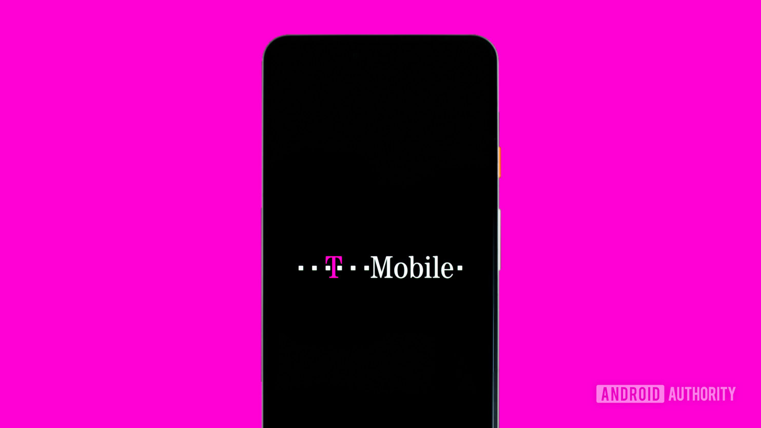 Логотип T Mobile на фотографии телефона