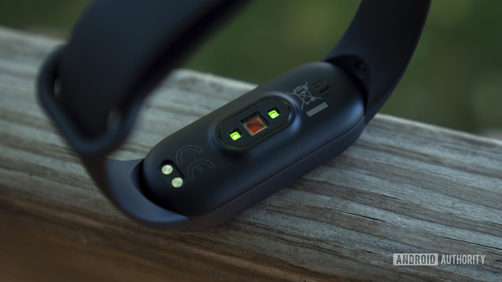 Xiaomi Mi Band 5 review: Taking the fight to Fitbit - Android Authority