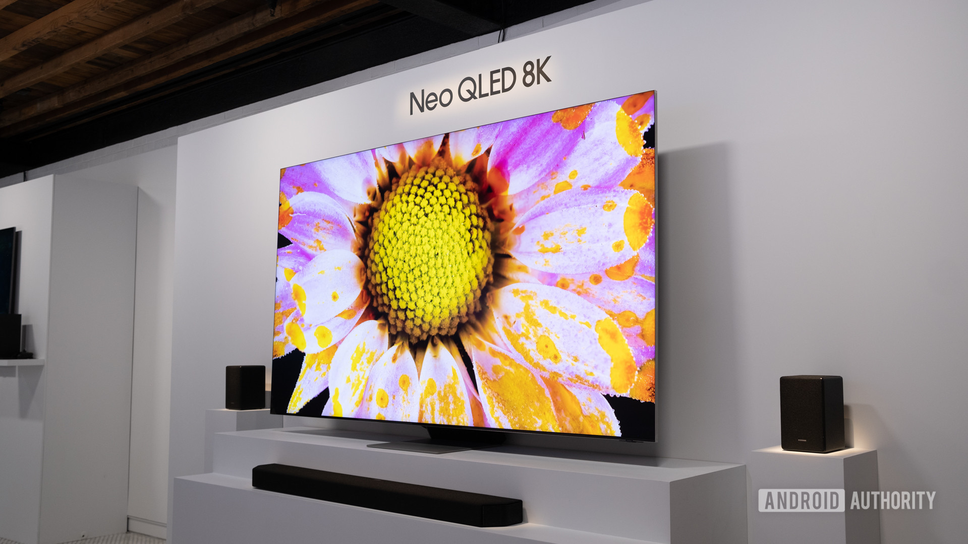 Телевизоры samsung qled отзывы. Samsung Neo QLED 8k. Samsung Neo QLED TV. Samsung - TV Neo QLED 8k qe65qn800b.