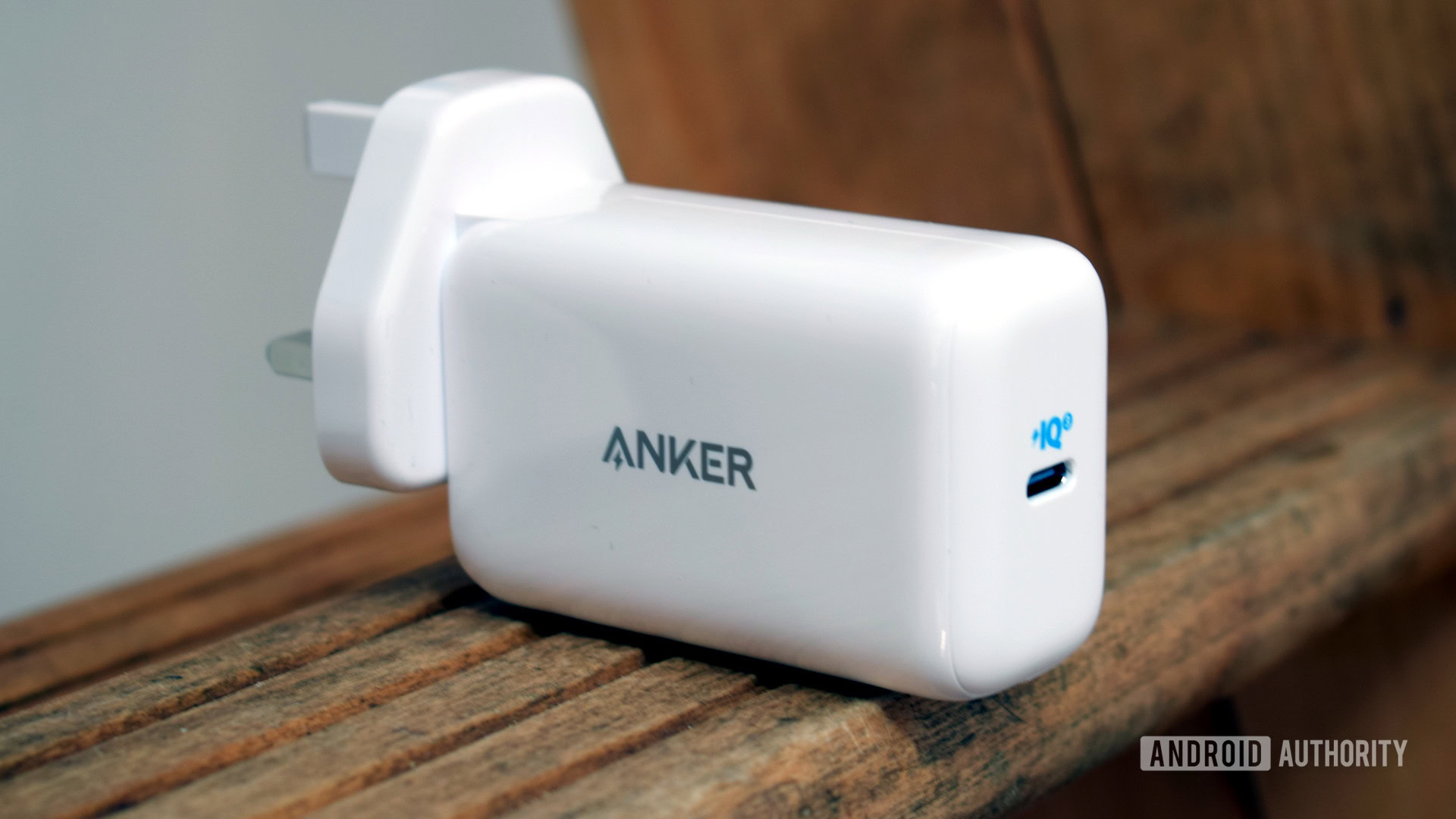 Anker PowerPort III Pod review: 65W of juice for phones and laptops