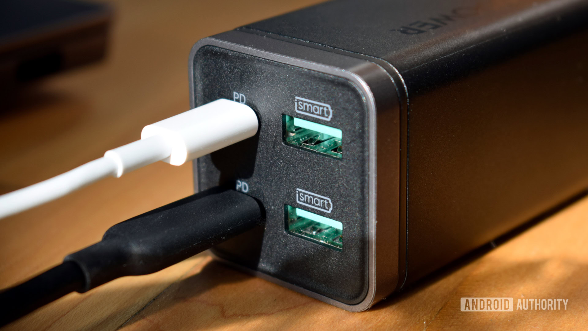 RavPower PD Pioneer 65W desktop charger review: Compact power