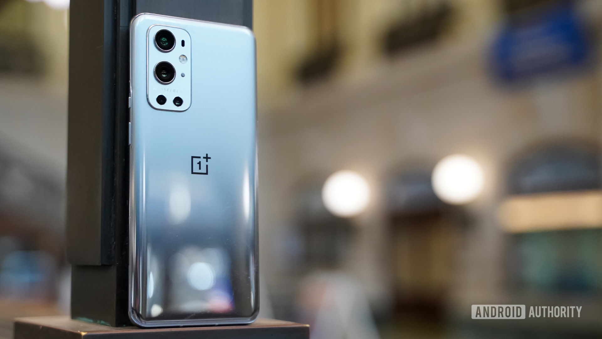 OnePlus 9 Pro Review in 2022 - One Year Later - after update