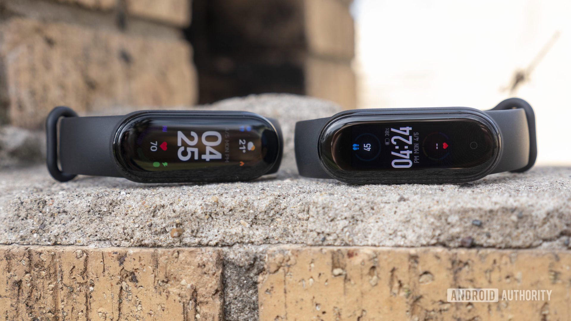 Xiaomi Mi Band 4 vs Honor Band 5: which is the best fitness