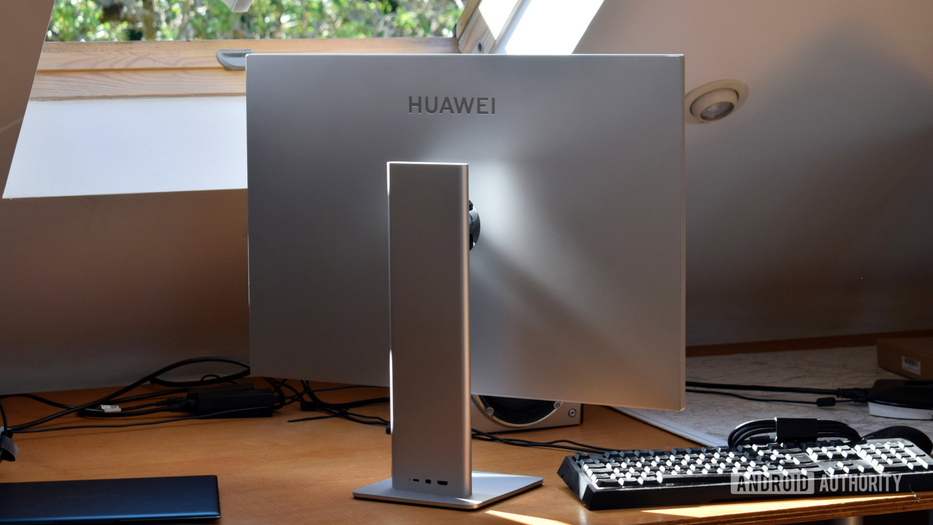 Tech Review - Huawei MateView 4K monitor - techbuzzireland