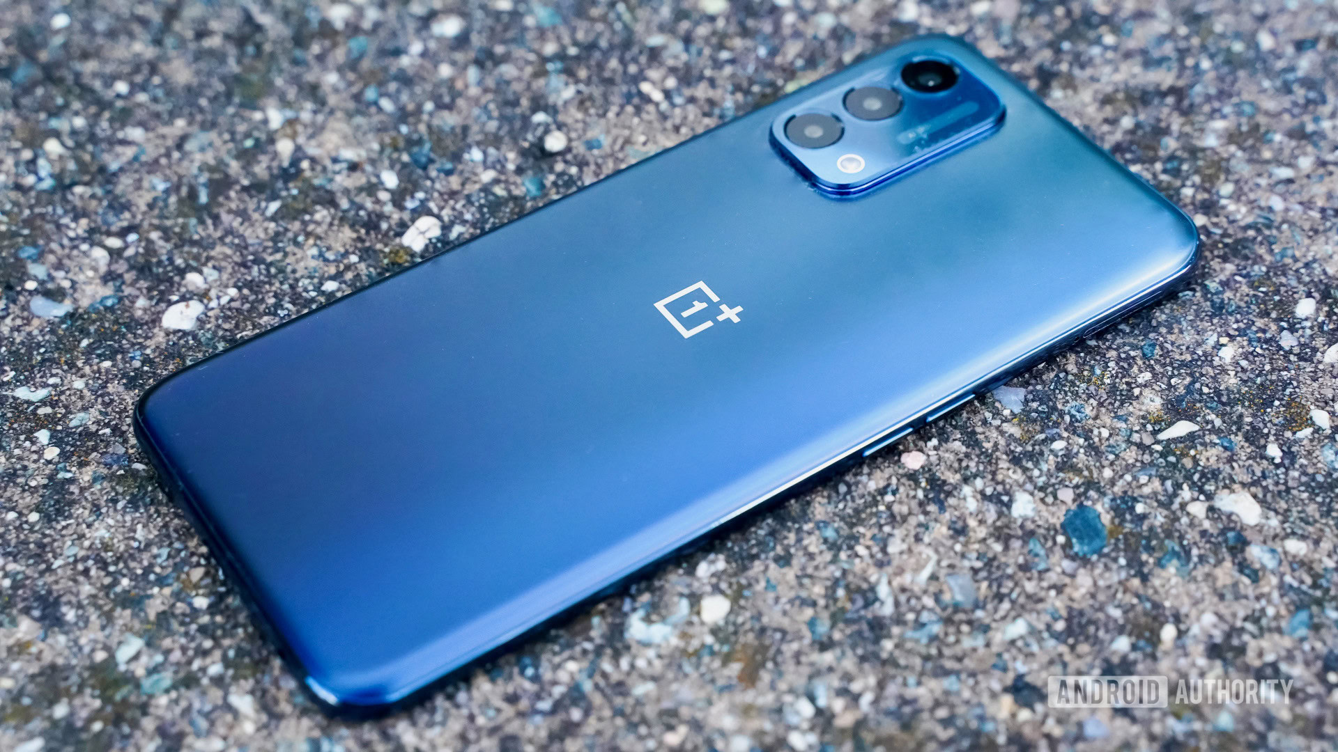 OnePlus Nord Review: An Affordable Phone with 6 Good Cameras