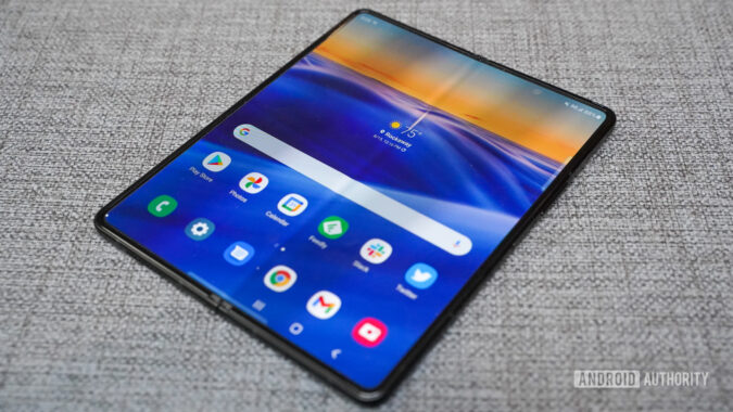 Samsung galaxy z fold 3 фото