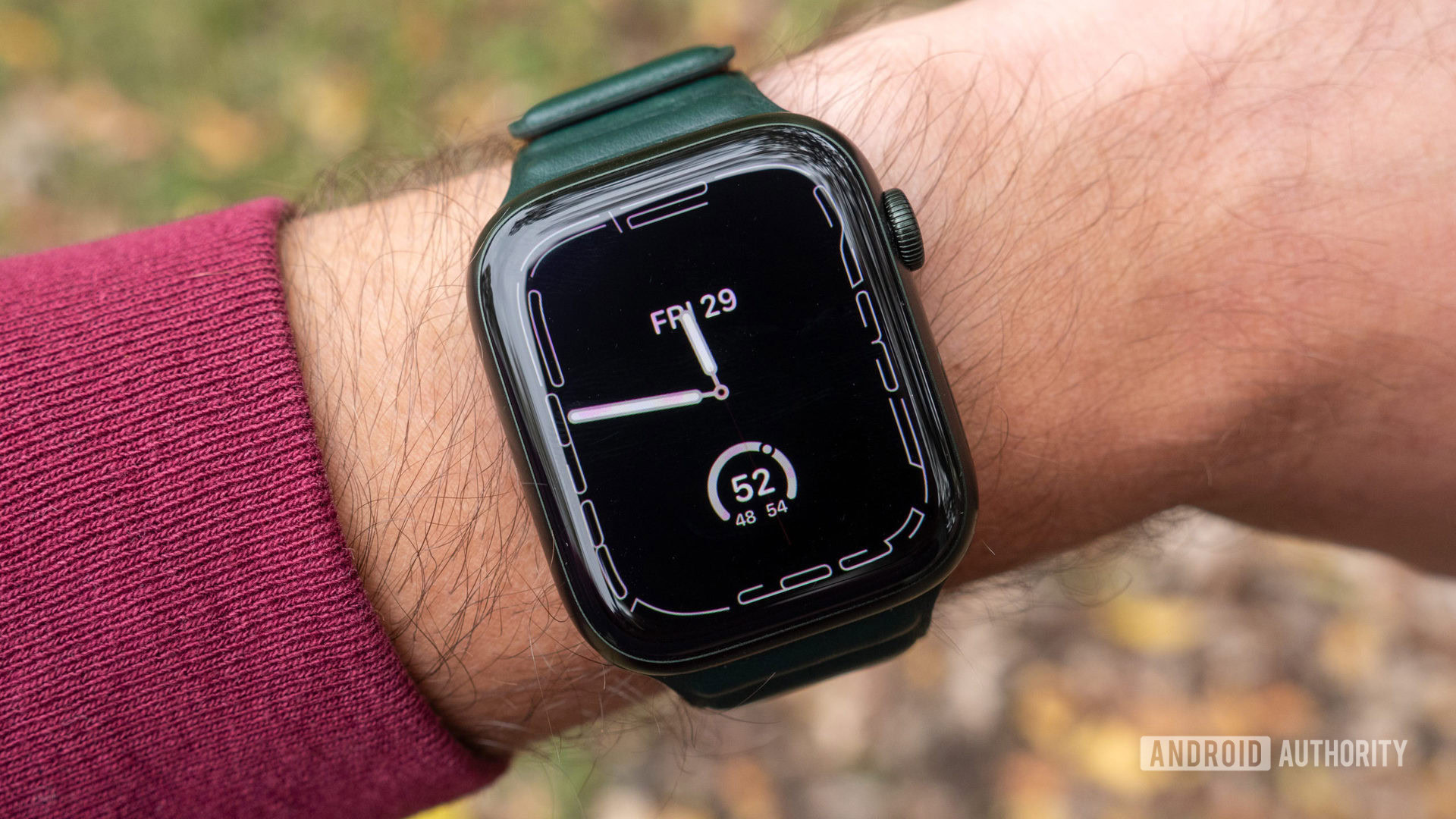 apple watch stuck on apple logo 2021