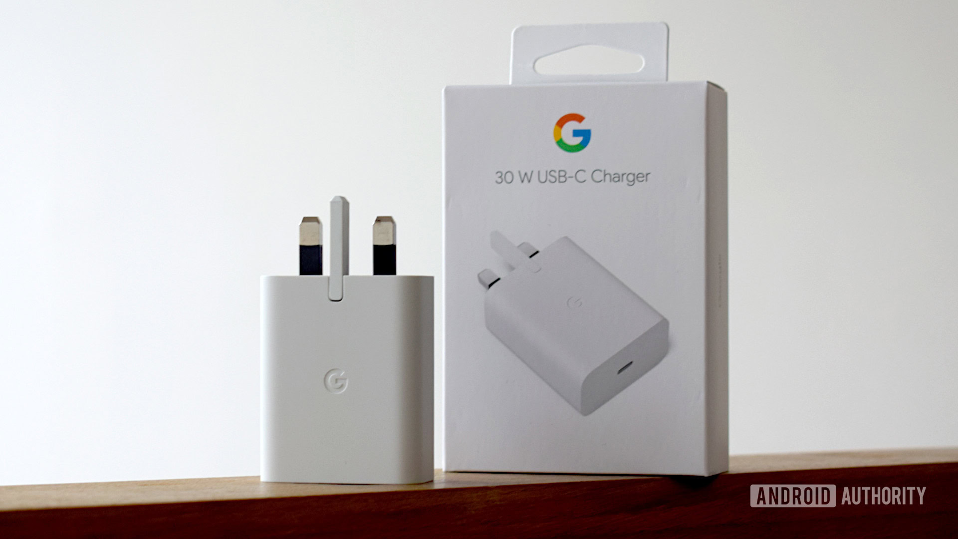 Official Google White 30W USB-C Fast Charger and Cable UK - For Google  Pixel 7