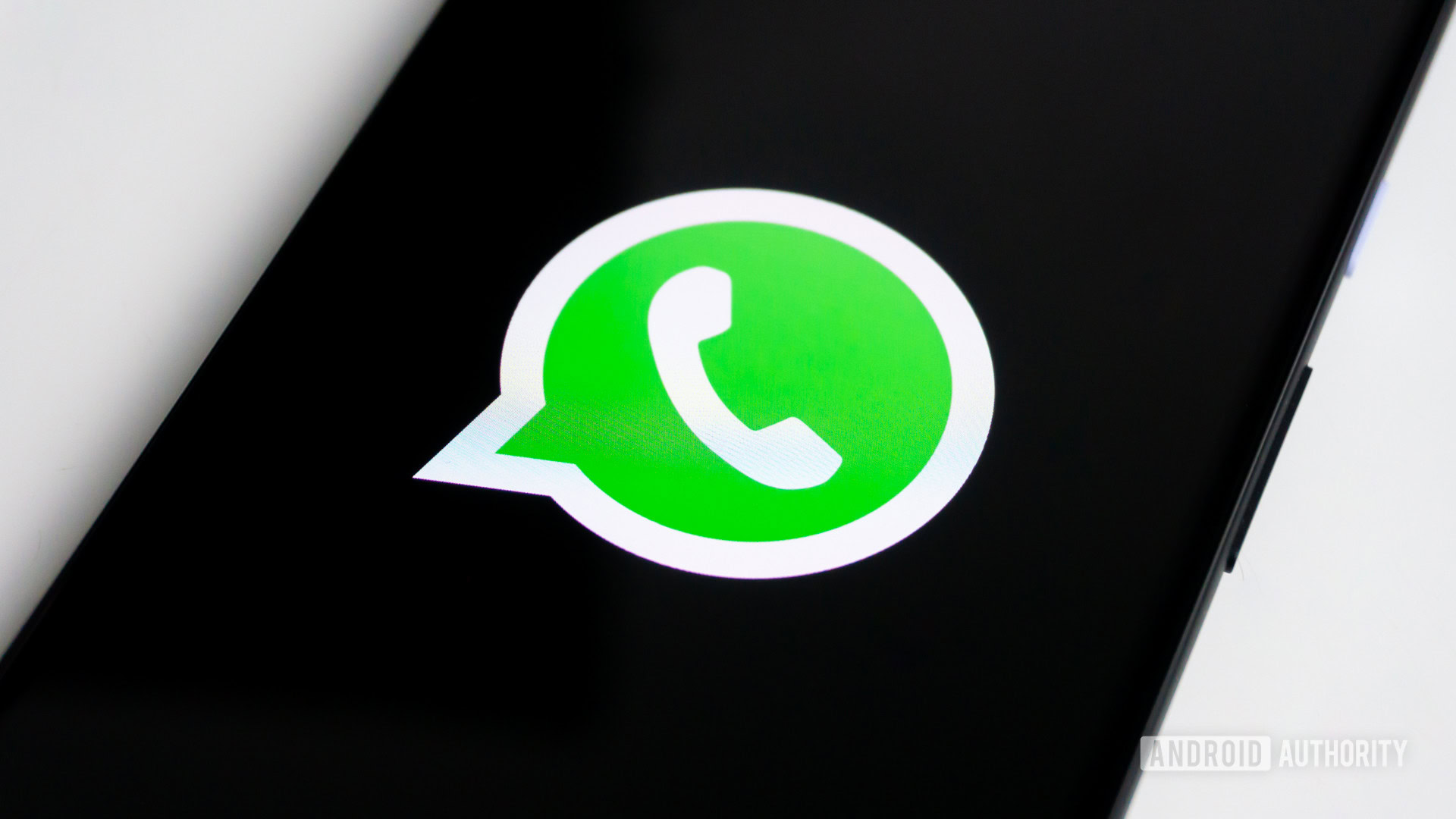 WhatsApp now lets you message yourself across linked devices