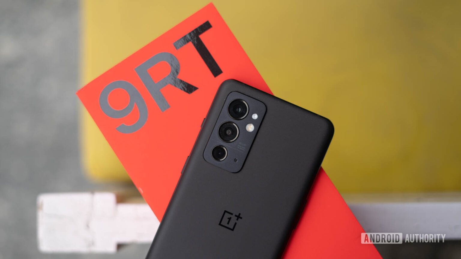 OnePlus 9RT review: A lackluster return to value flagships