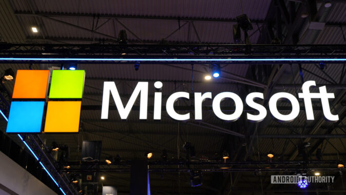 Microsoft bans Android for its China staff, mandates iPhones for work ...