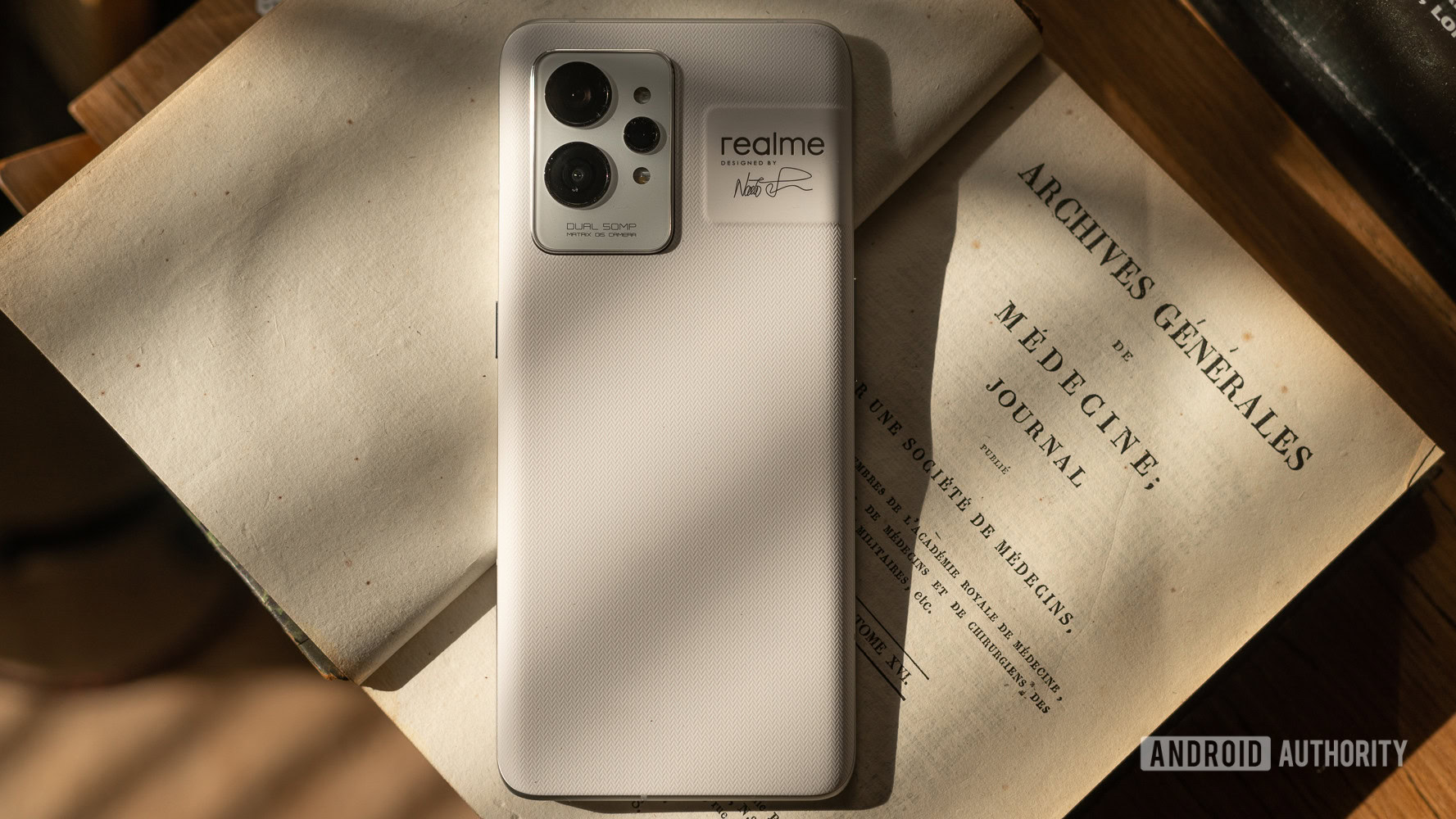 Realme GT 2 Pro review: paper-inspired phone perfection?