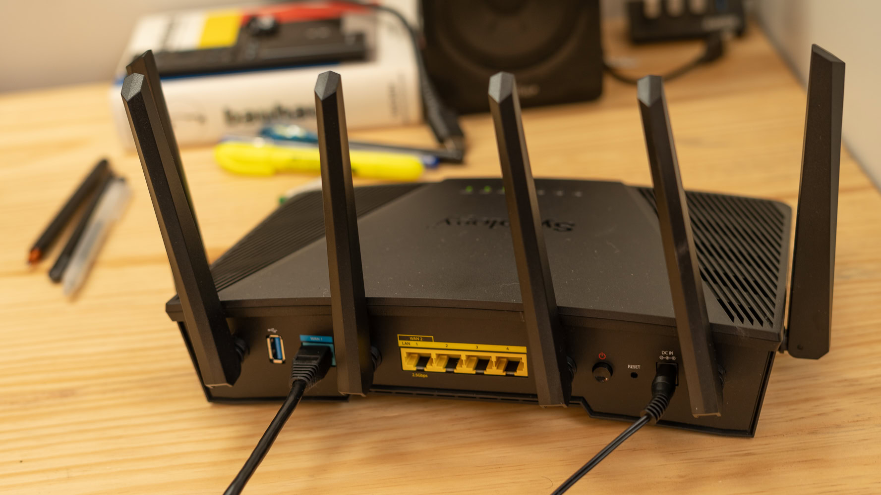 RE700X connected to a Vodafone WIFI 6 Station Router does not connect to  the Internet. - Home Network Community