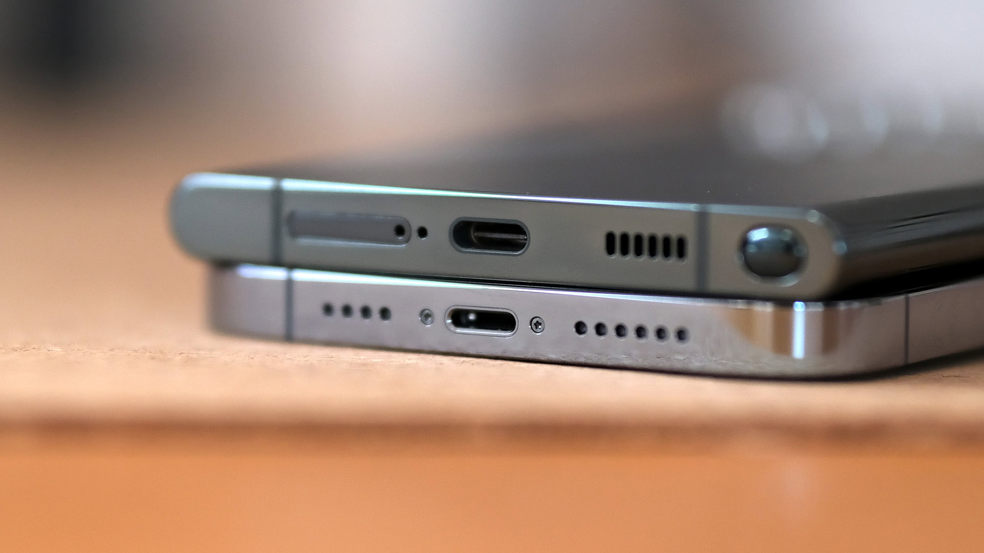 USB-C vs Lightning: Which one is actually the best? - Android Authority
