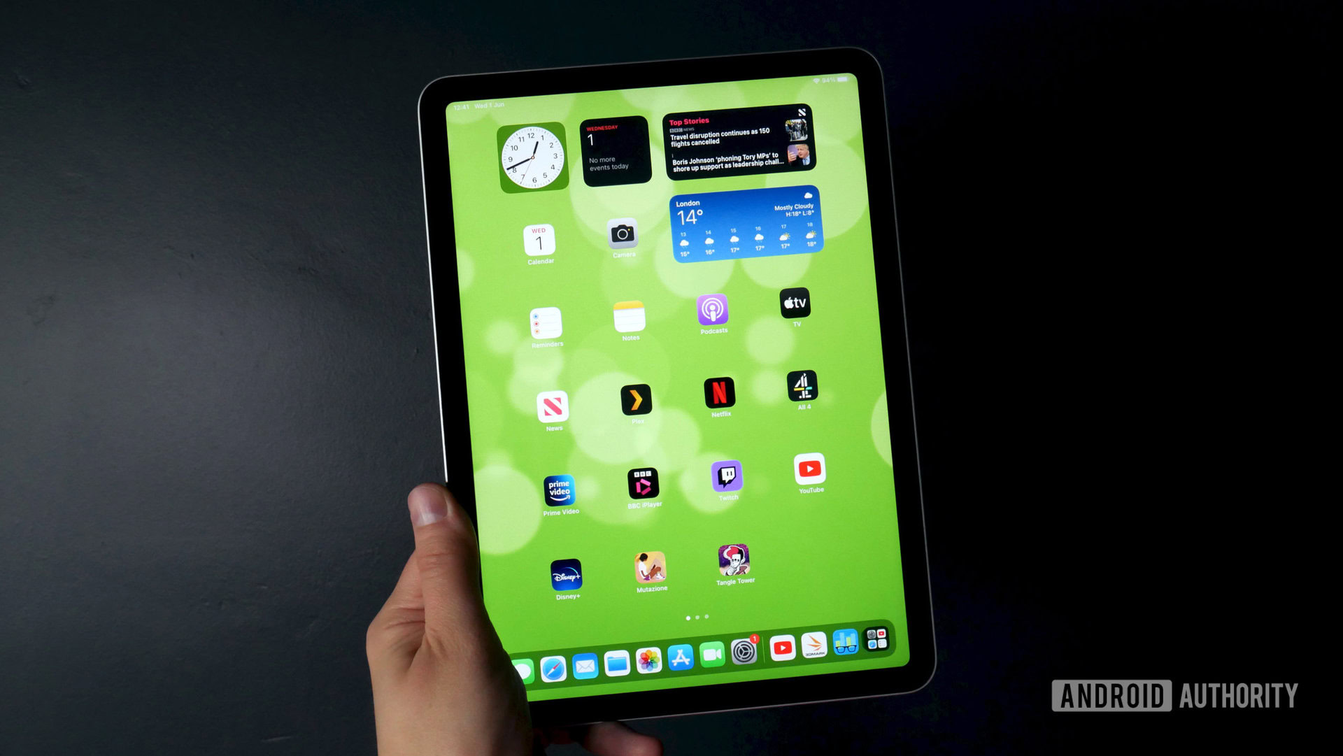 iPad (2022) vs. iPad Air (2022): Which one's really better for you