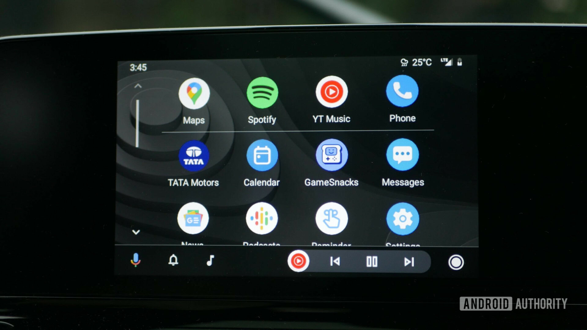 Google's new Android Auto interface works with any screen size