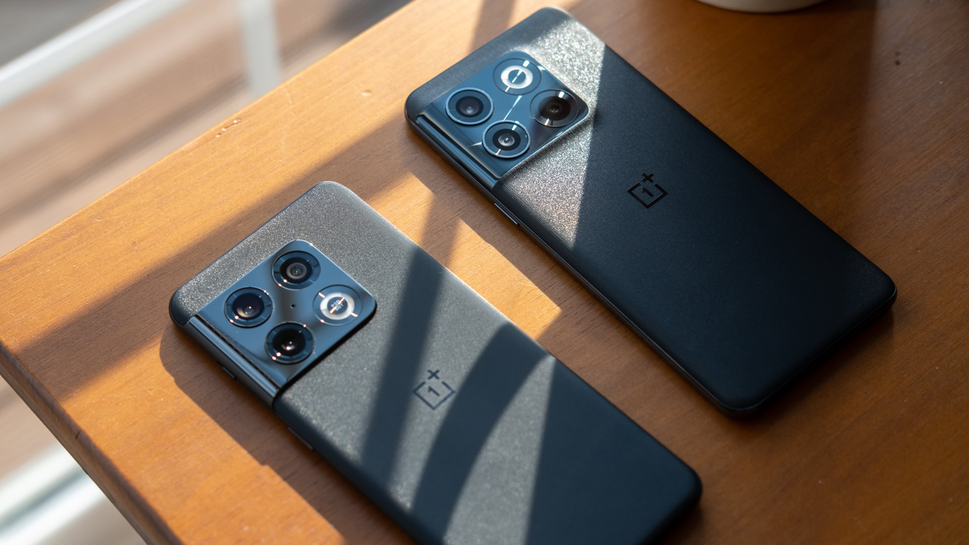 OnePlus 10T Review: Amazing performance and battery in an otherwise  conventional phone