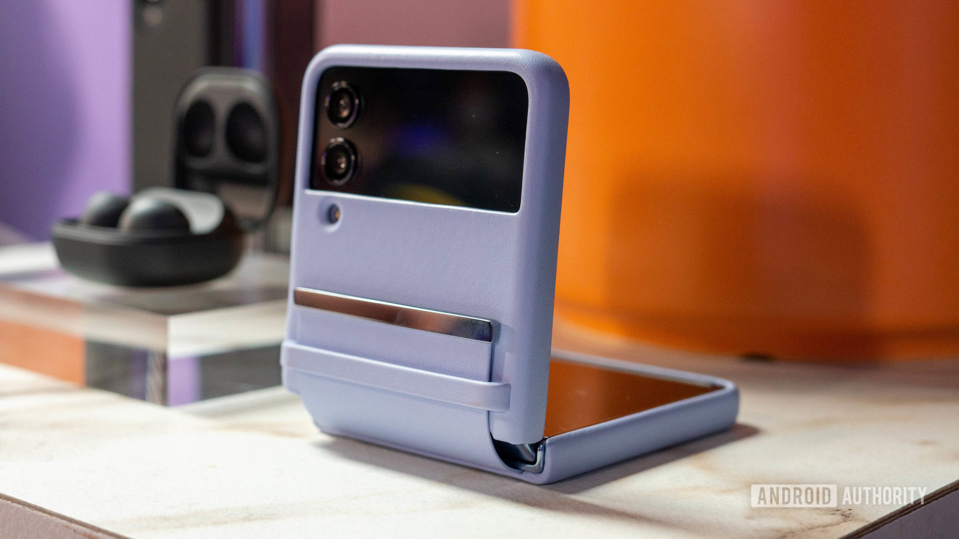 Galaxy Z Flip 5 Case Nano Pop - Caseology.com Official Site