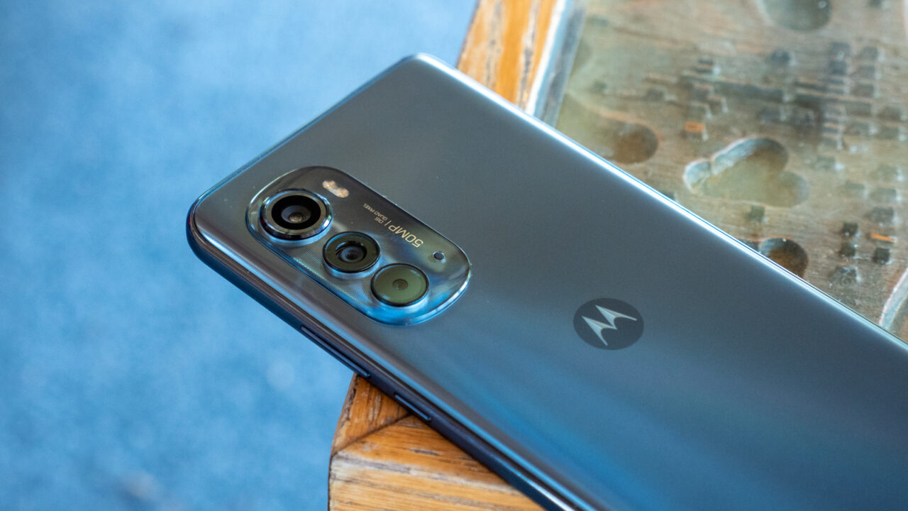 Motorola expands its list of phones getting Android 13 Android Authority