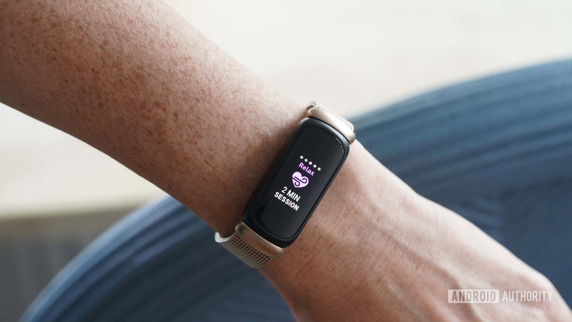Recension av Fitbit Inspire 3: Bra startpunkt för fitness tracker