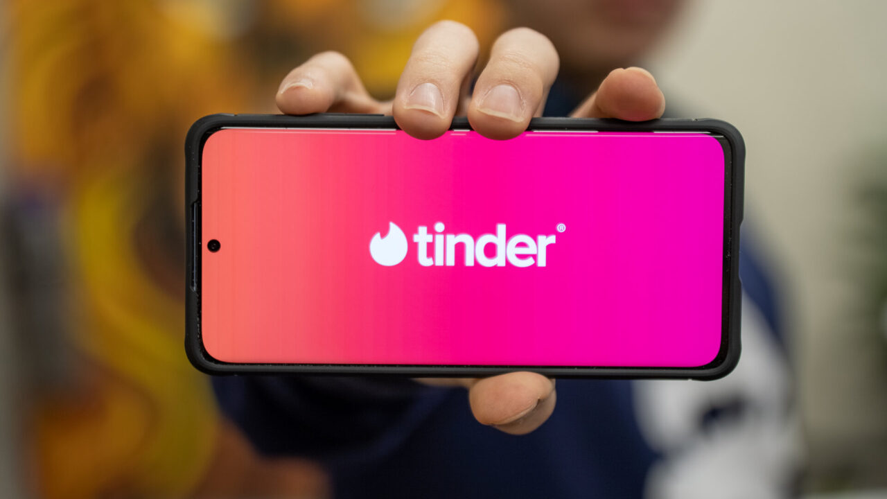 Does Tinder Notify Users When You Screenshot Android Authority