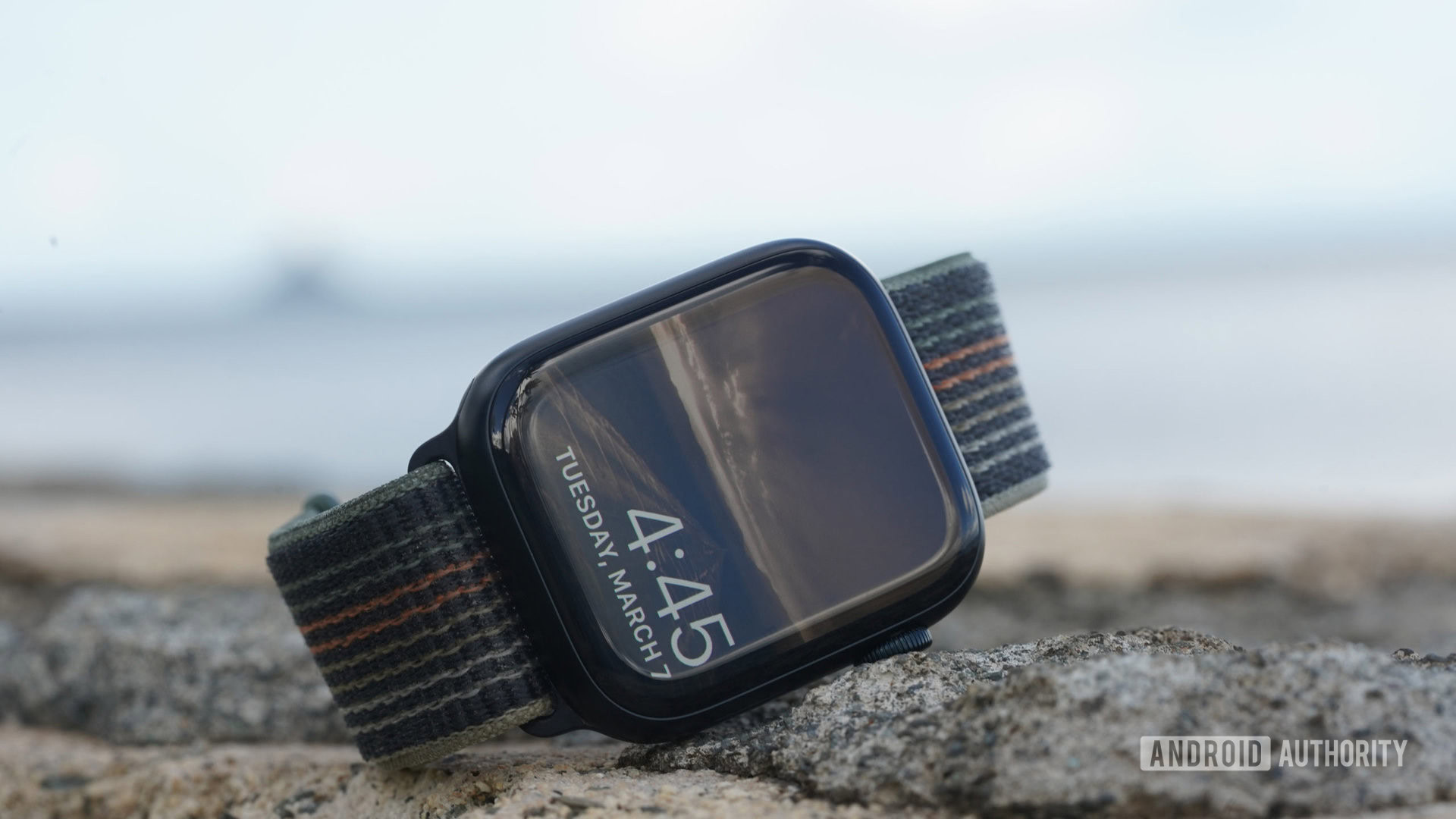 Are Solar Watches Good Or Bad? See 3 Pros & 2 Cons