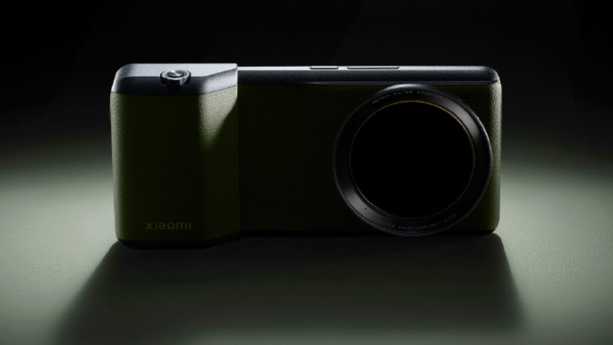 Xiaomi 13 Ultra accessory could almost make it a point-and-shoot camera