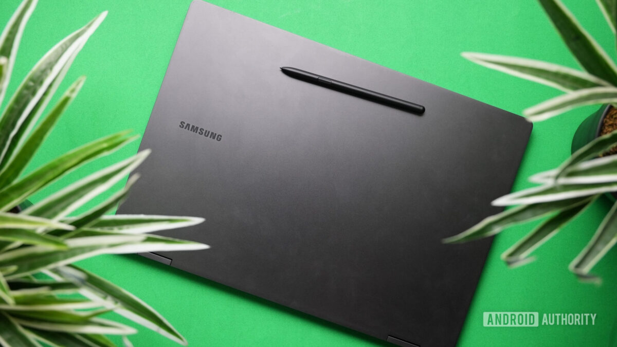 Samsung Galaxy Book 3 Pro 360 closed green