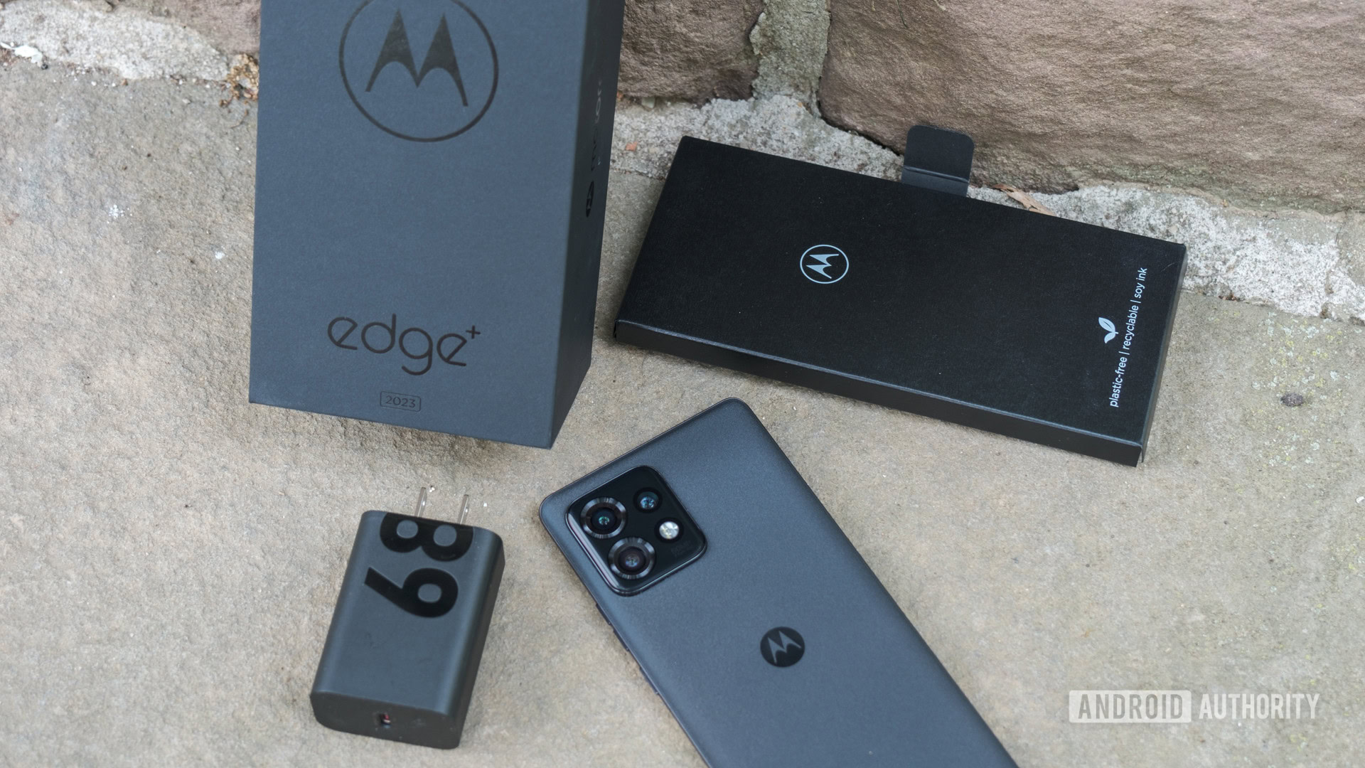 Motorola Edge (2023) review: Should you buy it? - Android Authority