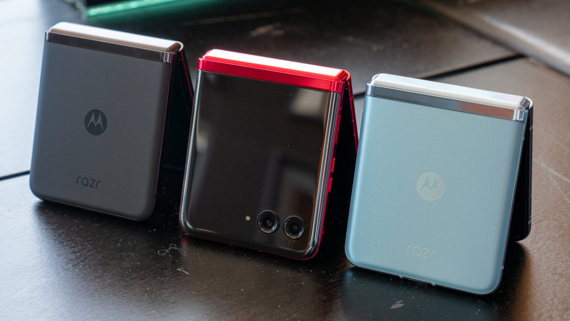 Motorola Razr 2024 European listings reveal pricing, colors, and more