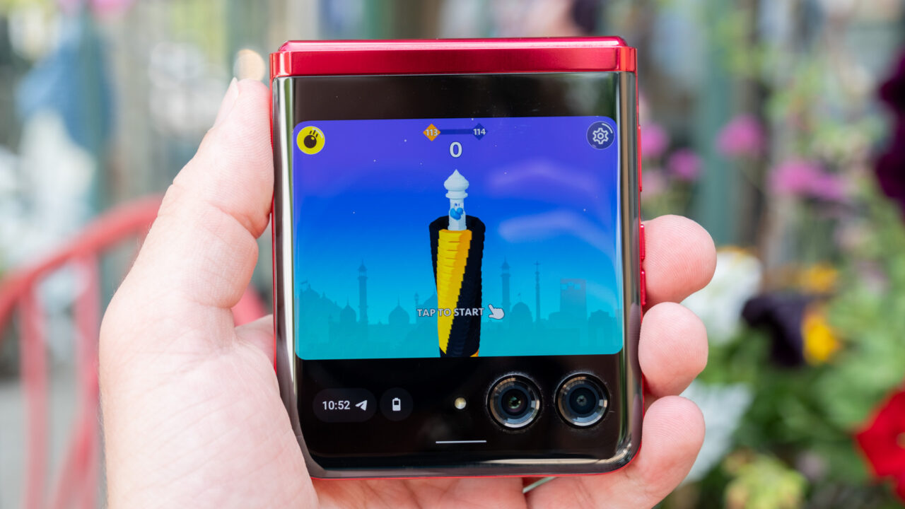 Motorola Razr Plus review Should you buy it? Android Authority