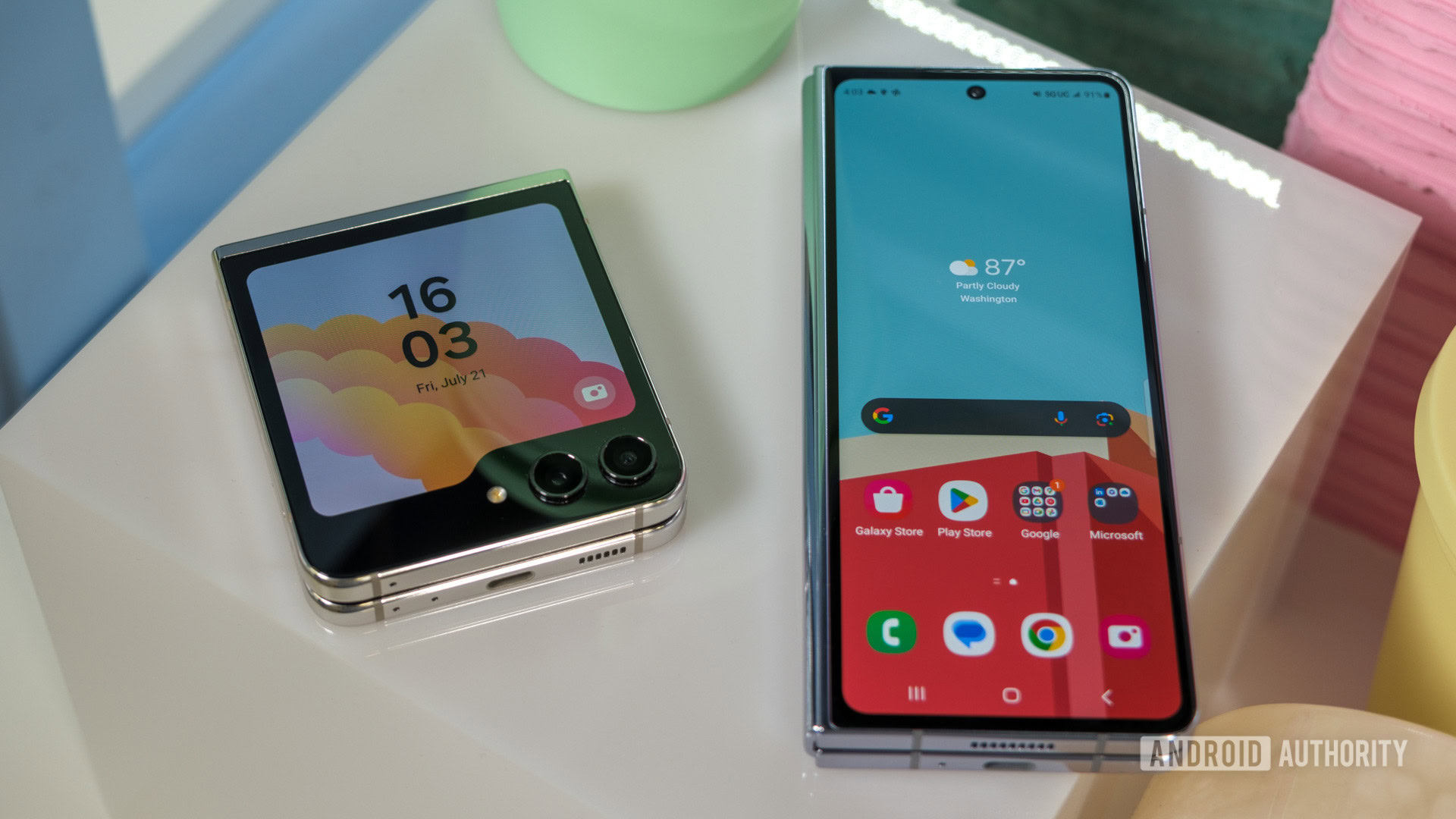 Galaxy Z Fold 5 and Flip 5 get stable Android 14 update