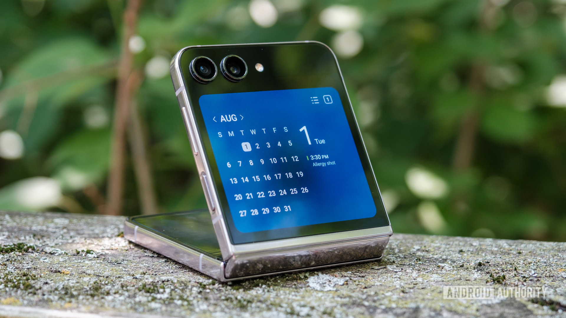 Samsung Galaxy Z Flip 5 review: the flip phone we've been waiting