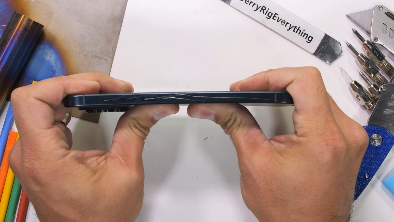 how durable is iphone 15 pro max screen