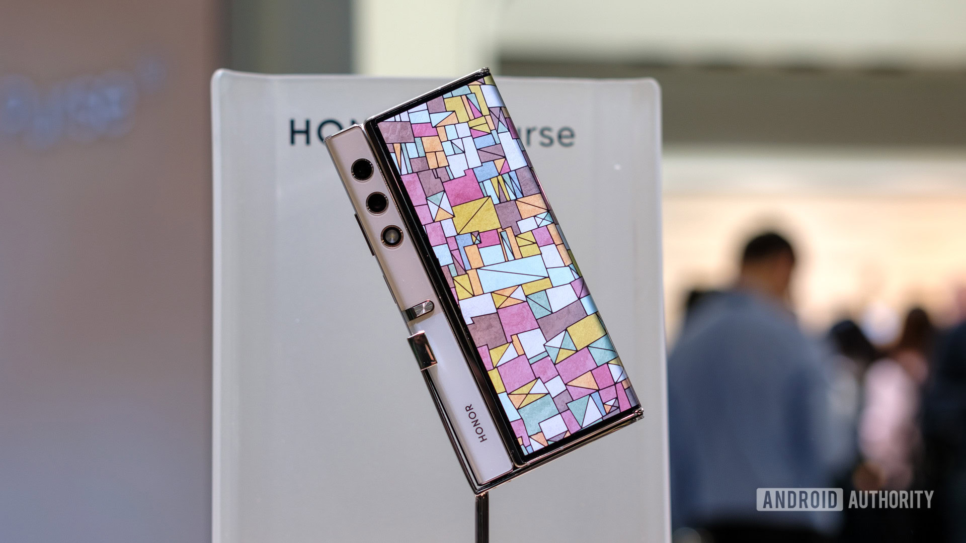 Honor's V Purse is a fashion-inspired foldable concept phone - The Verge