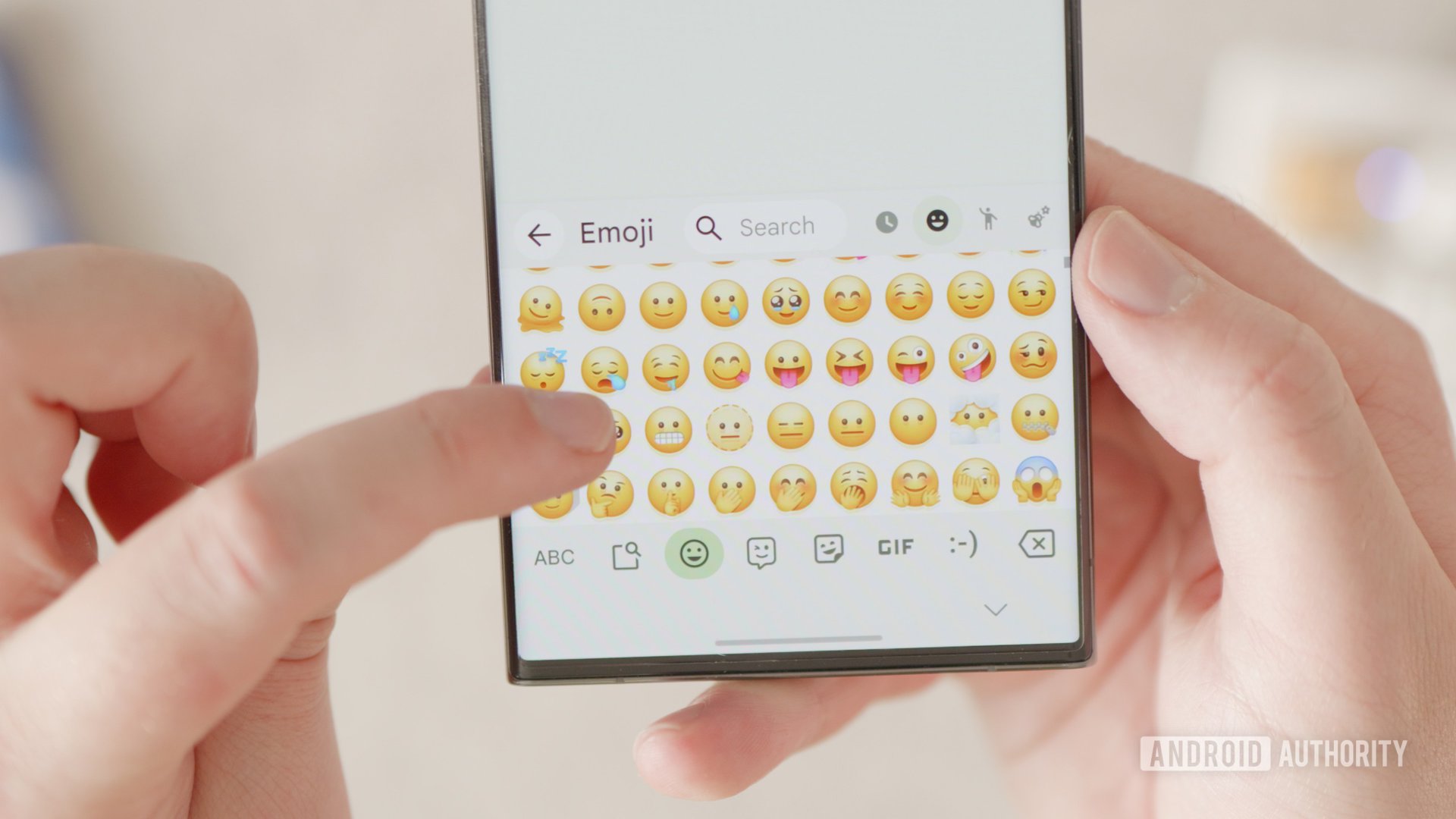 Samsung updated One UI 6 emoji 2